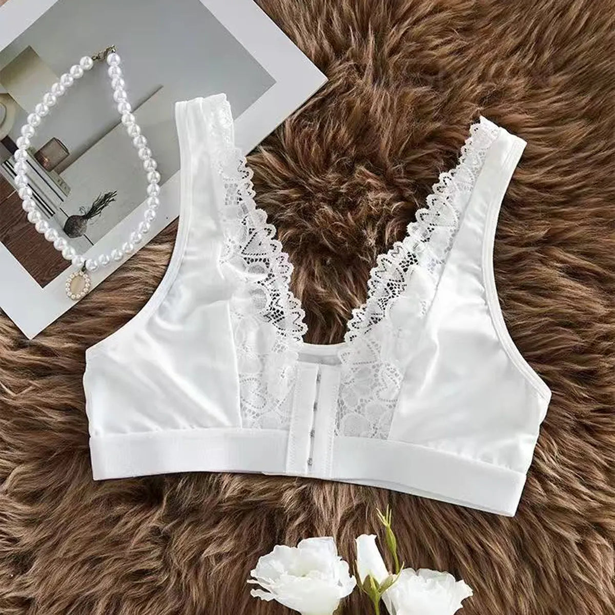 SOSTÉN DEPORTIVO CON ENCAJE TRANSPIRABLE